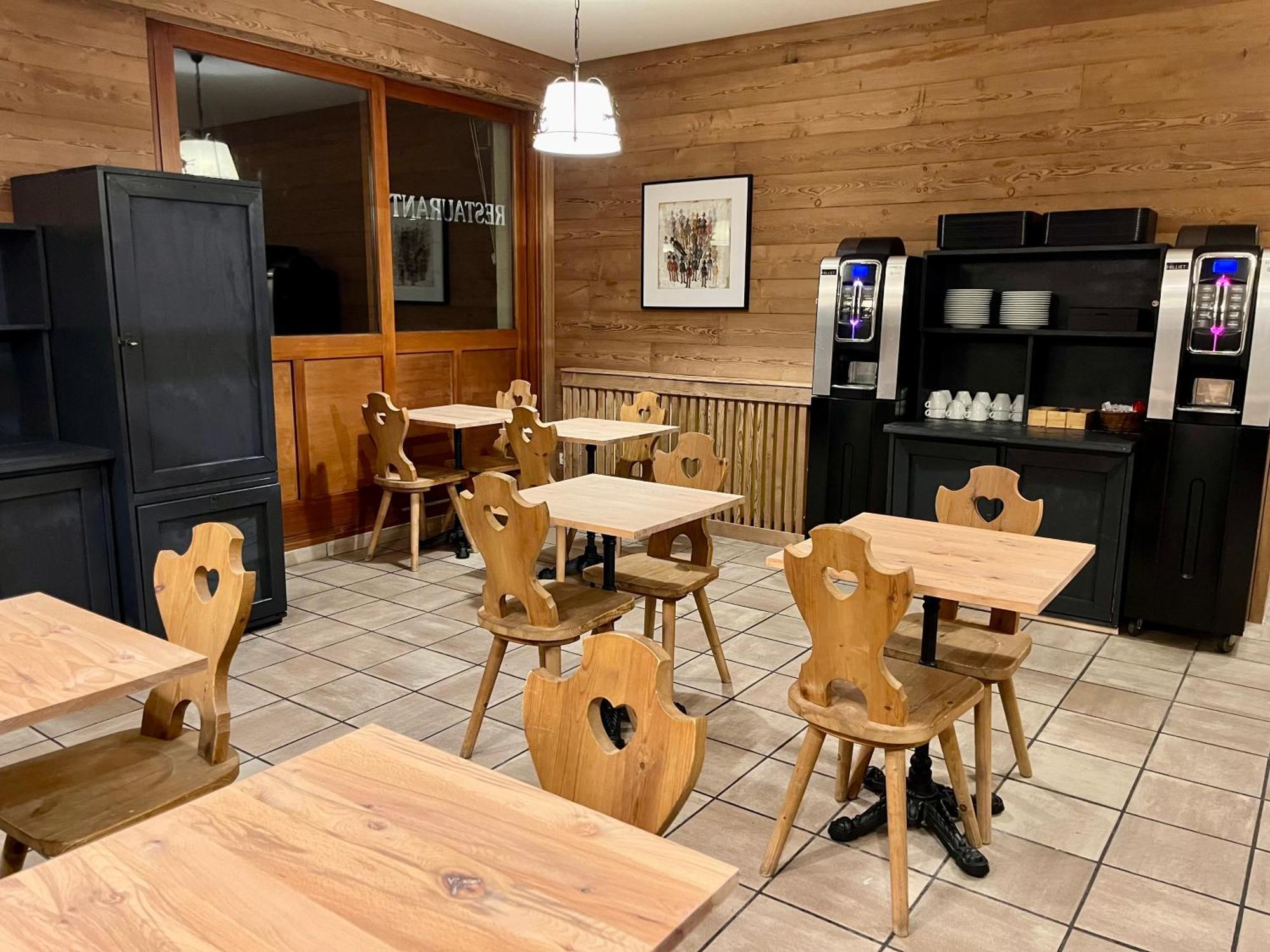 Hotel Restaurant Le Clos Besse-et-Saint-Anastaise Ngoại thất bức ảnh